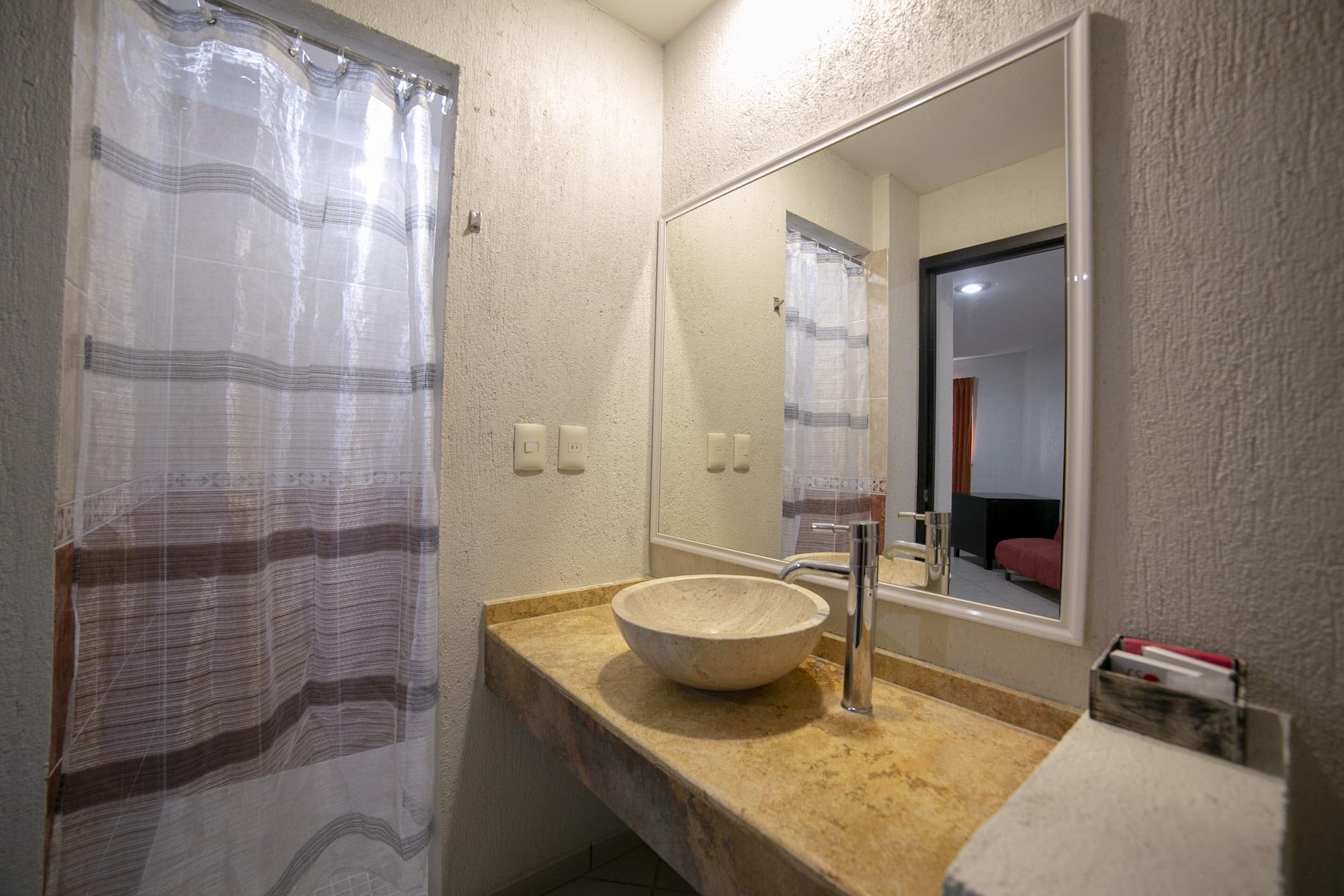 Hotel Rs Suites ทักซ์ทลา กูทิเอเรซ ภายนอก รูปภาพ