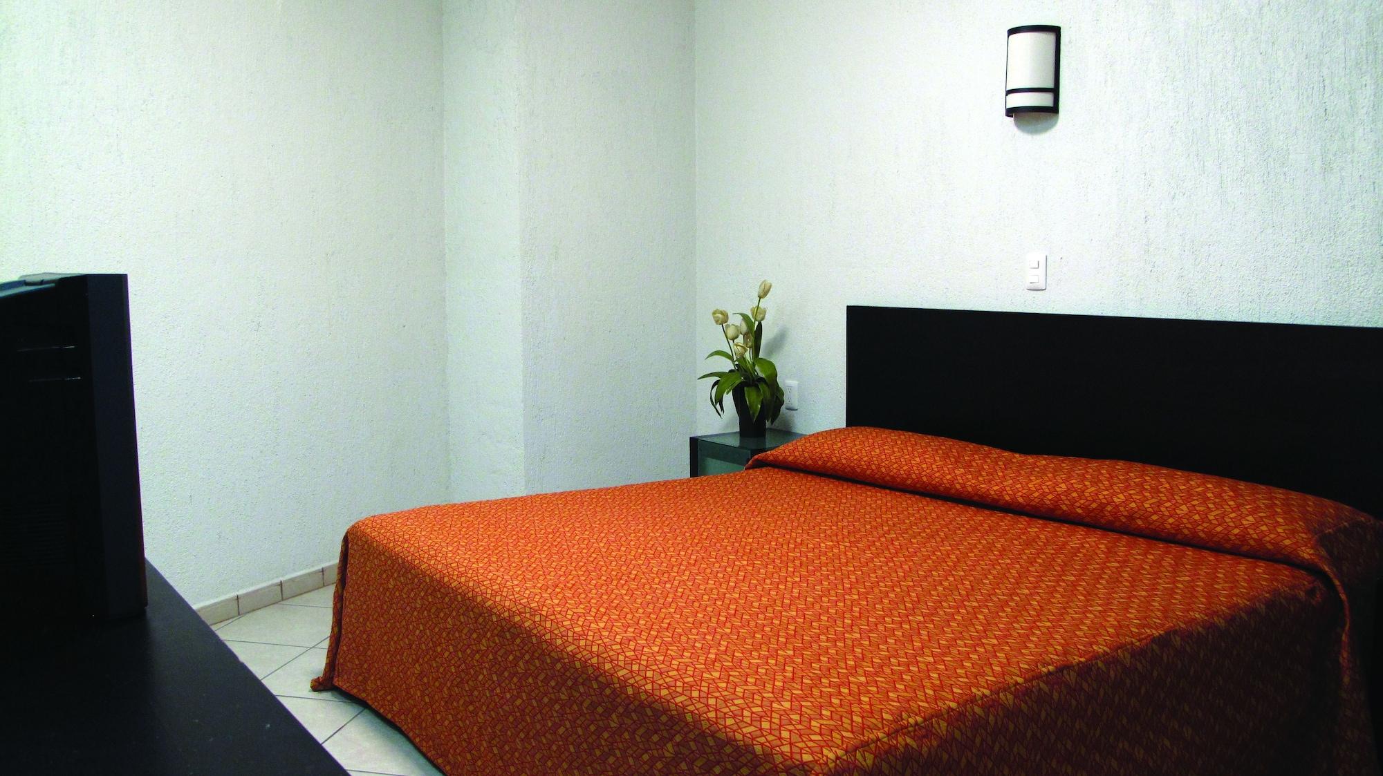 Hotel Rs Suites ทักซ์ทลา กูทิเอเรซ ภายนอก รูปภาพ